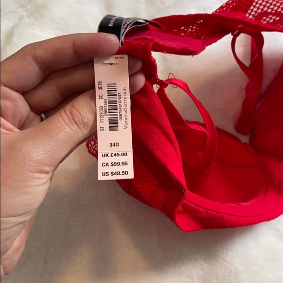 Red lace VS bra - Picture 3 of 3